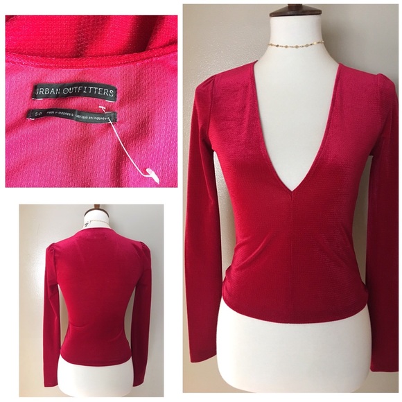 UO Bree Velvet V-Neck Long Sleeve Top - Picture 7 of 8